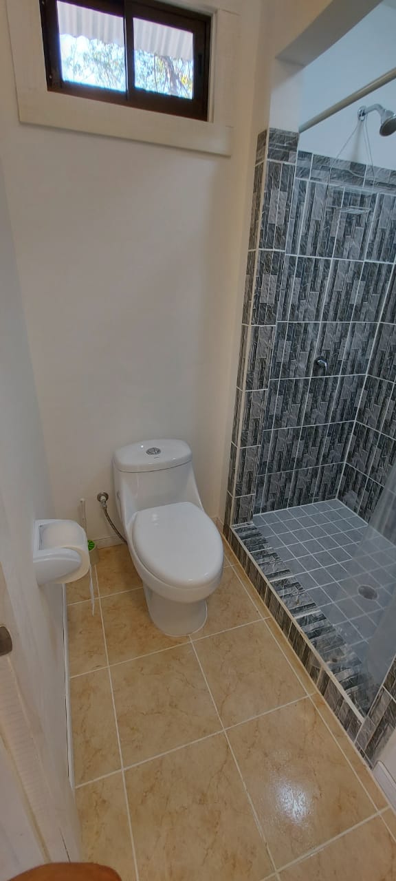 Cabin 2 Bathroom